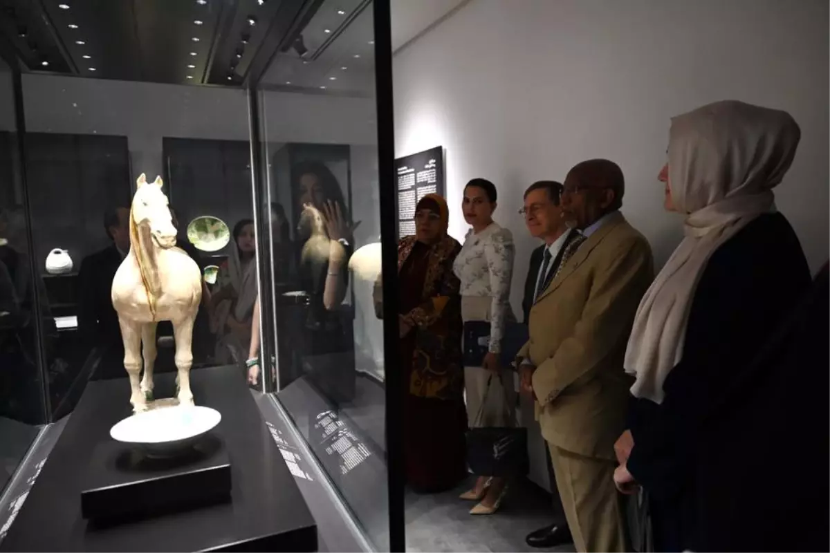 Çin Sanat Sergisi 'Uzak ve Yakın' Kuveyt'te Açıldı