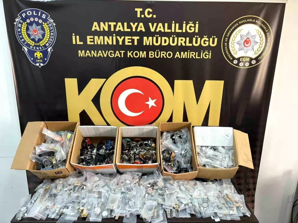 Antalya'da Kaçakçılığa Geçit Yok: 5 Tutuklama ve Çok Sayıda Kaçak Ürün Ele Geçirildi