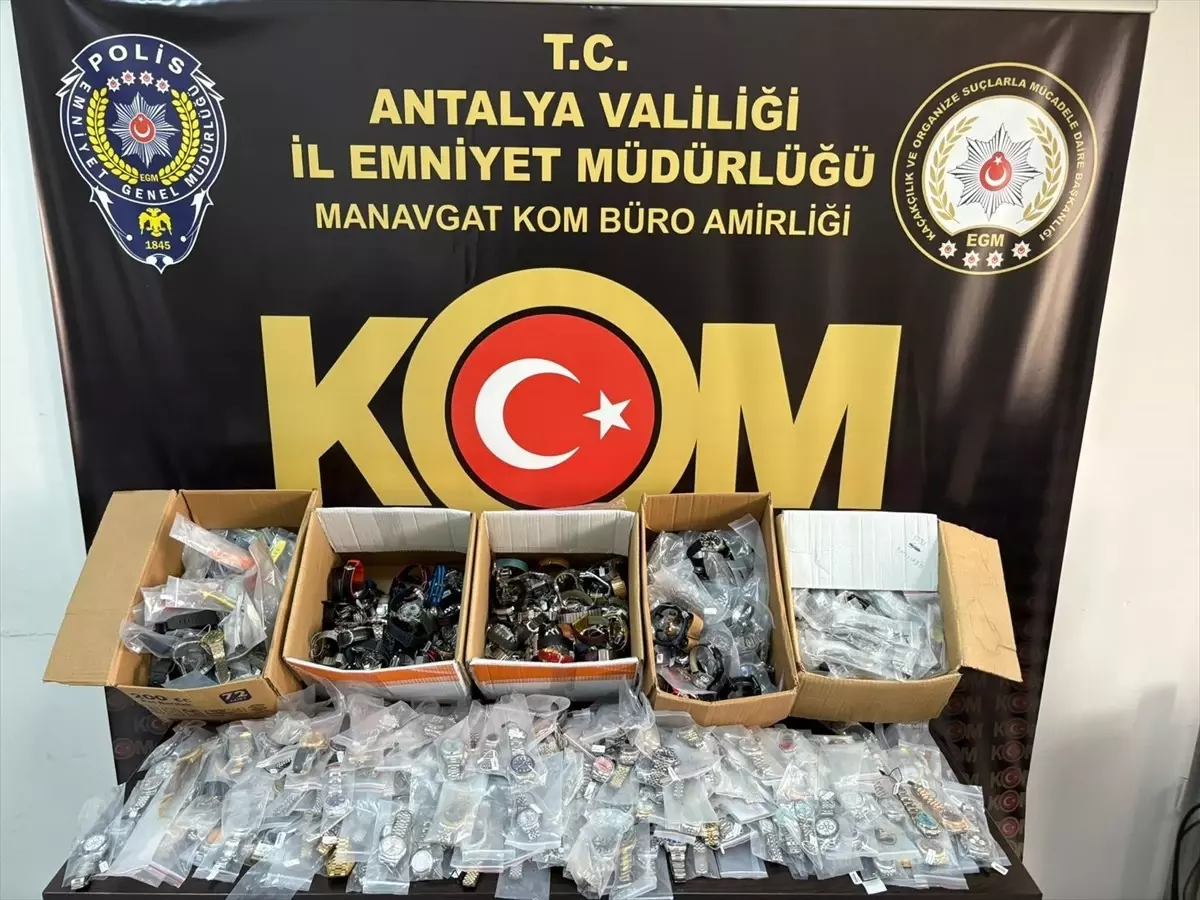 Antalya'da Kaçakçılık Operasyonları: 36 Gözaltı ve Çok Sayıda Malzeme Ele Geçirildi