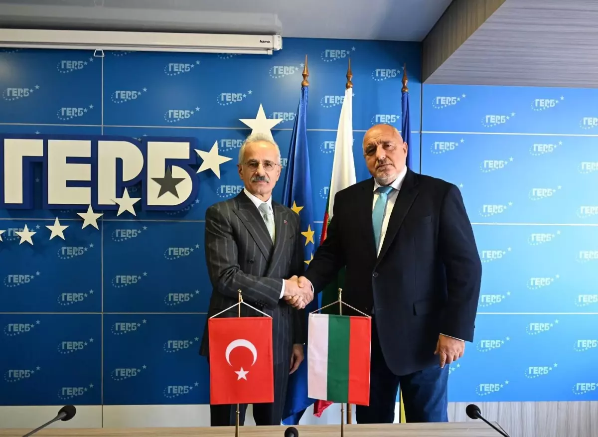 Bakan Uraloğlu, Bulgaristan'da Borisov ile Ulaşım İşbirliğini Görüştü