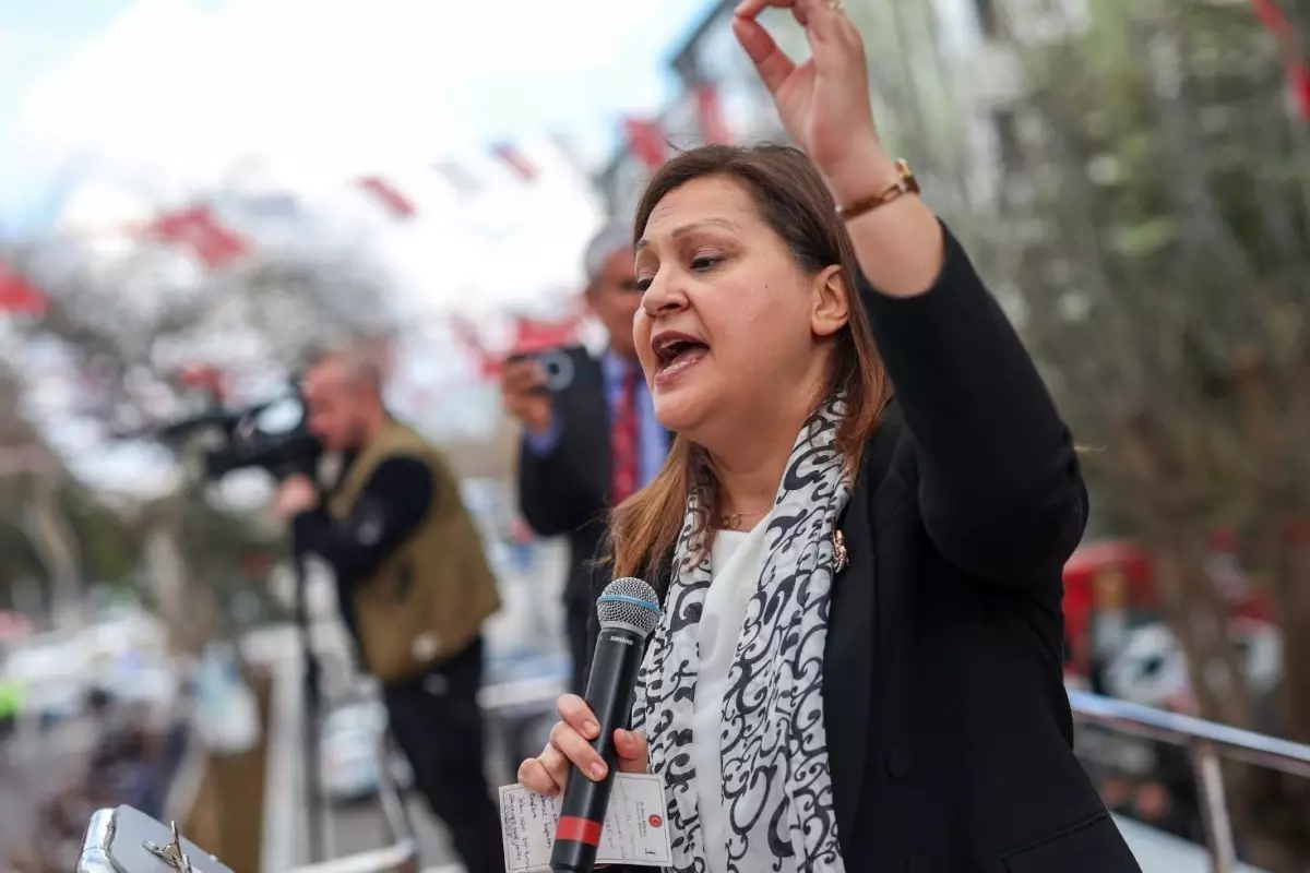 Bomba iddia! Burcu Köksal ve iki belediye başkanı AK Parti'ye geçiyor