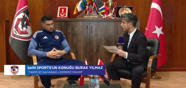 A surprise message on Burak Yılmaz's phone during the live broadcast! See who it's from