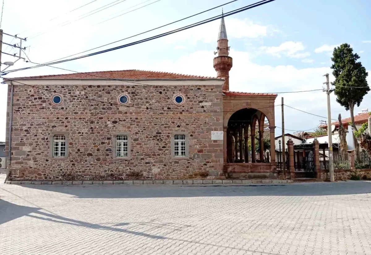 Tarihi Camii İki Yıldır İbadete Kapalı: Köylüler Tepkili