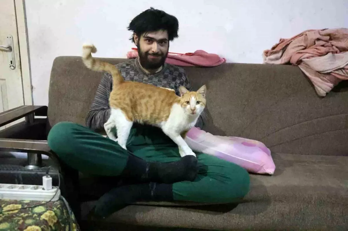 Deprem Sonrası Sanal Dünyaya Bağlılık: Barış Özbay'ın Hikayesi