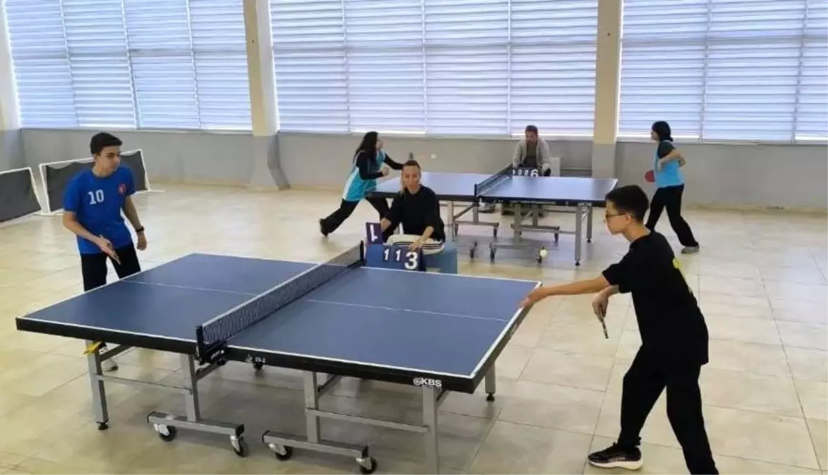 Cumhuriyet Bayramı'nda Masa Tenisi Turnuvası Düzenlendi