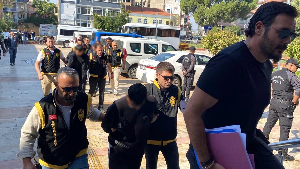 Aydın'da Sokak Ortasında Bıçaklı Darp Olayı