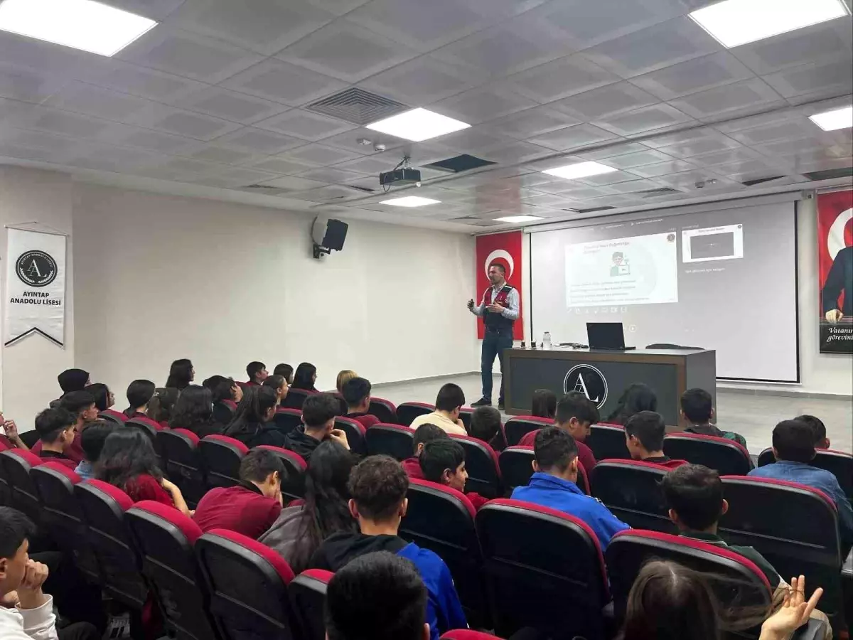 Gaziantep'te Lise Öğrencilerine Siber Güvenlik Eğitimi