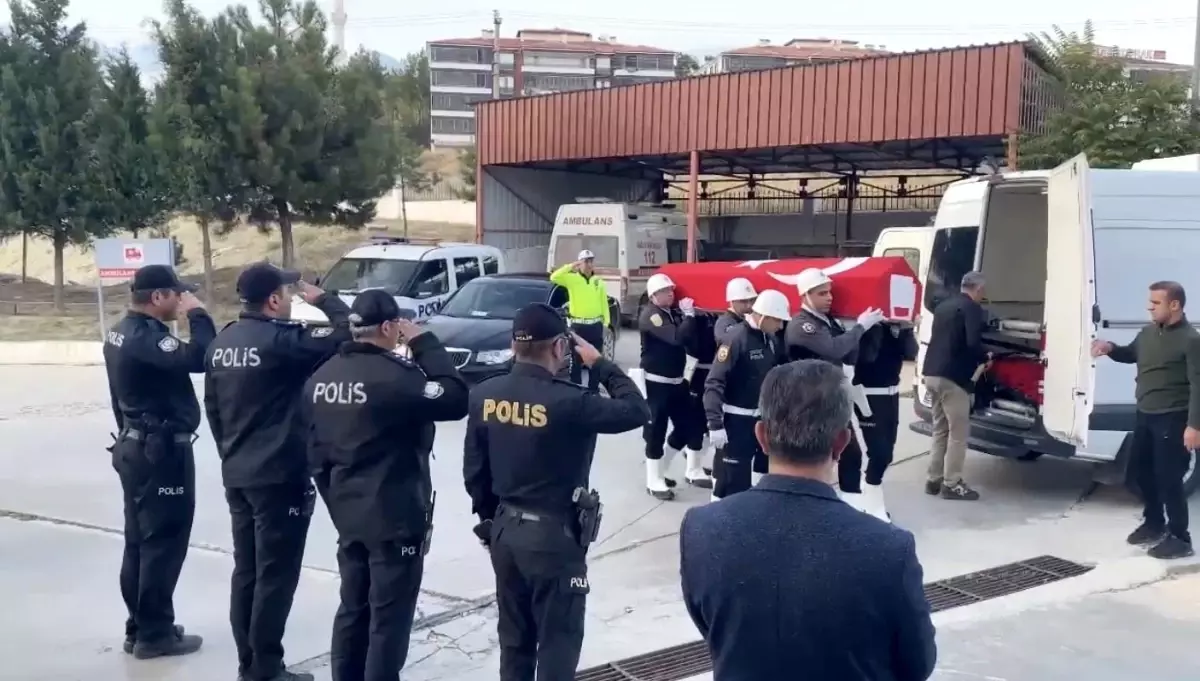 Özel Harekat Polisi Casim Tatlıer'in Cenazesi Çorum'a Getirildi