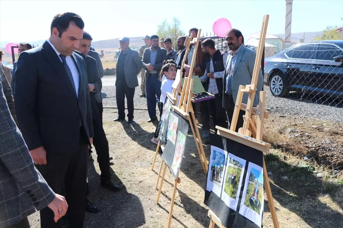 Karlıova'da ErasmusDays Projesi Sergisi Açıldı