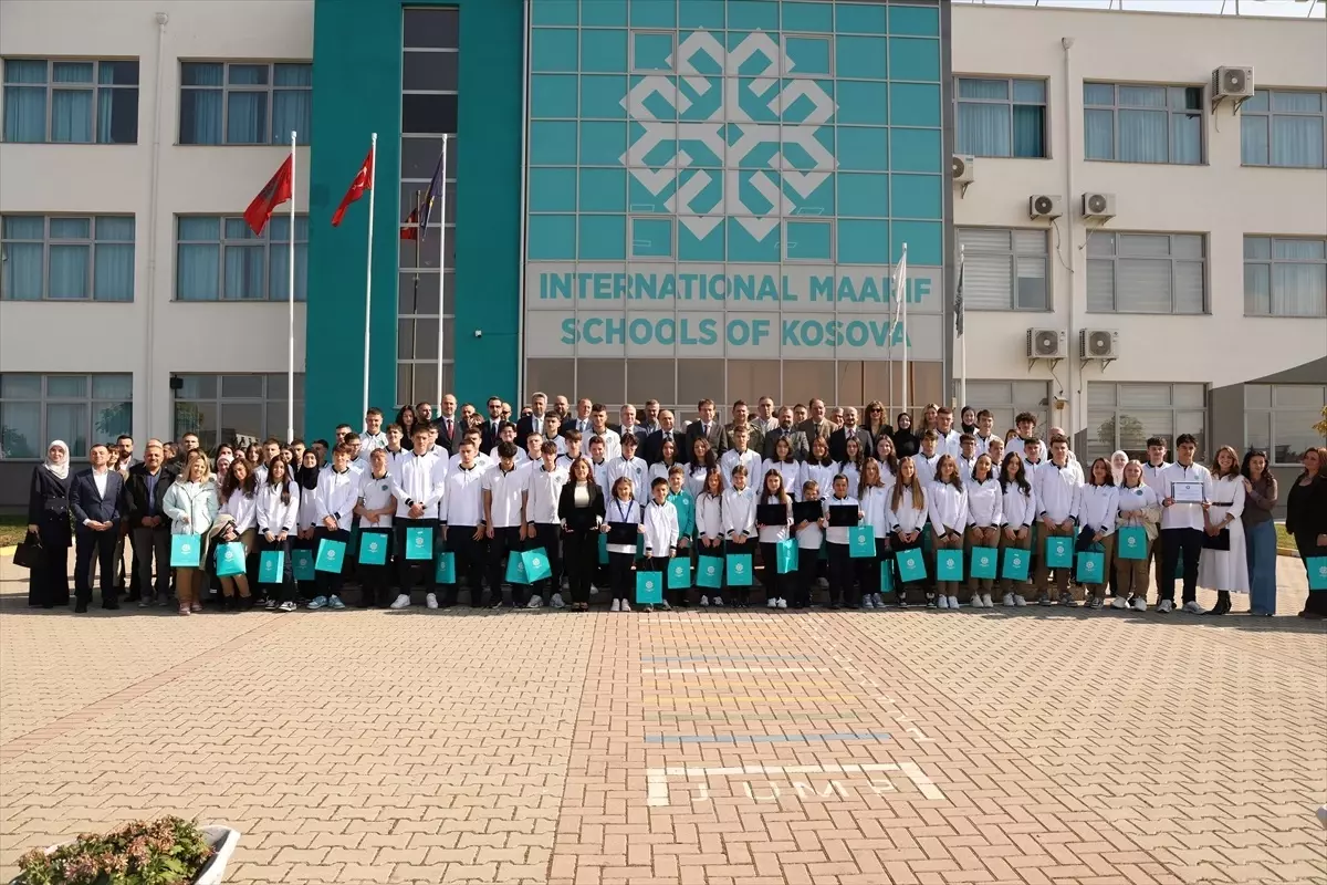 Kosova Uluslararası Maarif Okulları'nda Başarılar Ödüllendirildi