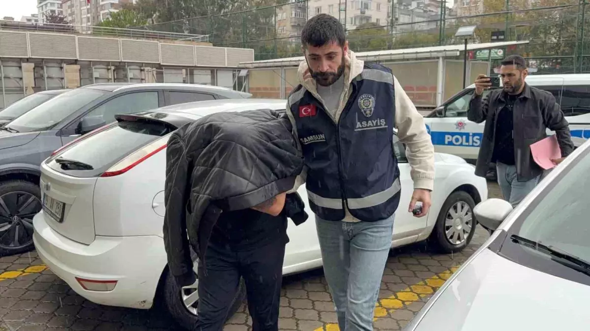 Samsun'da Kuyumcudan Altın Çalan Şüpheli Kısa Sürede Yakalandı