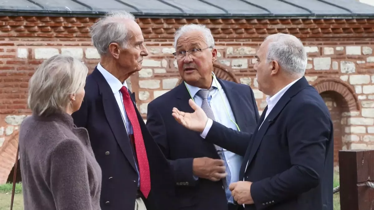 Kont Nikolai Tolstoy, Dedesi Peter Tolstoy'un Hapis Yattığı Yedikule Zindanlarını Ziyaret Etti