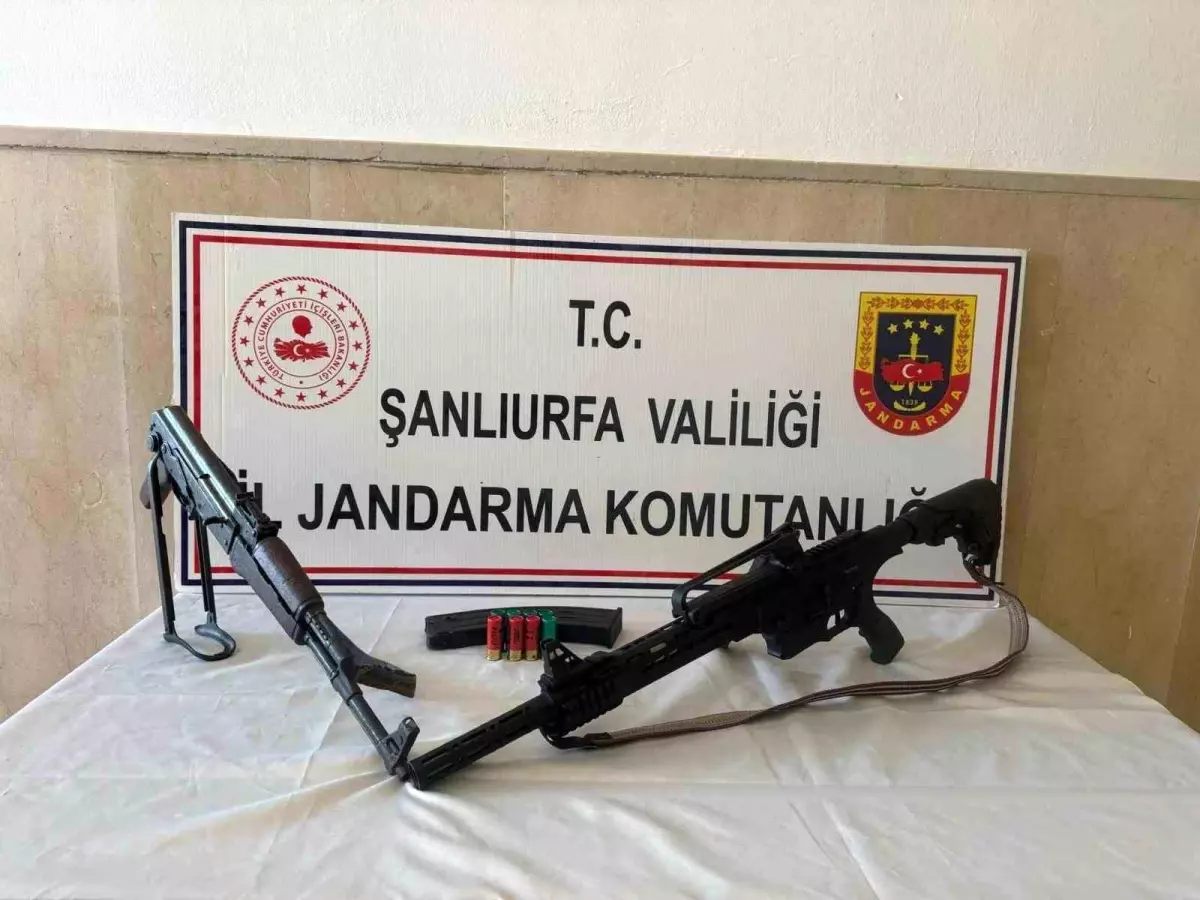 Şanlıurfa'da Jandarma Ruhsatsız 3 Silah Ele Geçirdi
