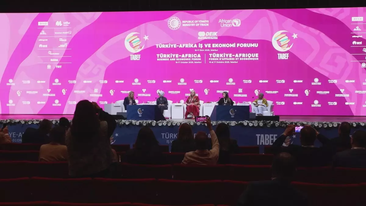 Kadın Liderliği ve Girişimcilik Diyaloğu Paneli Türkiye-Afrika İş Forumu'nda Gerçekleşti