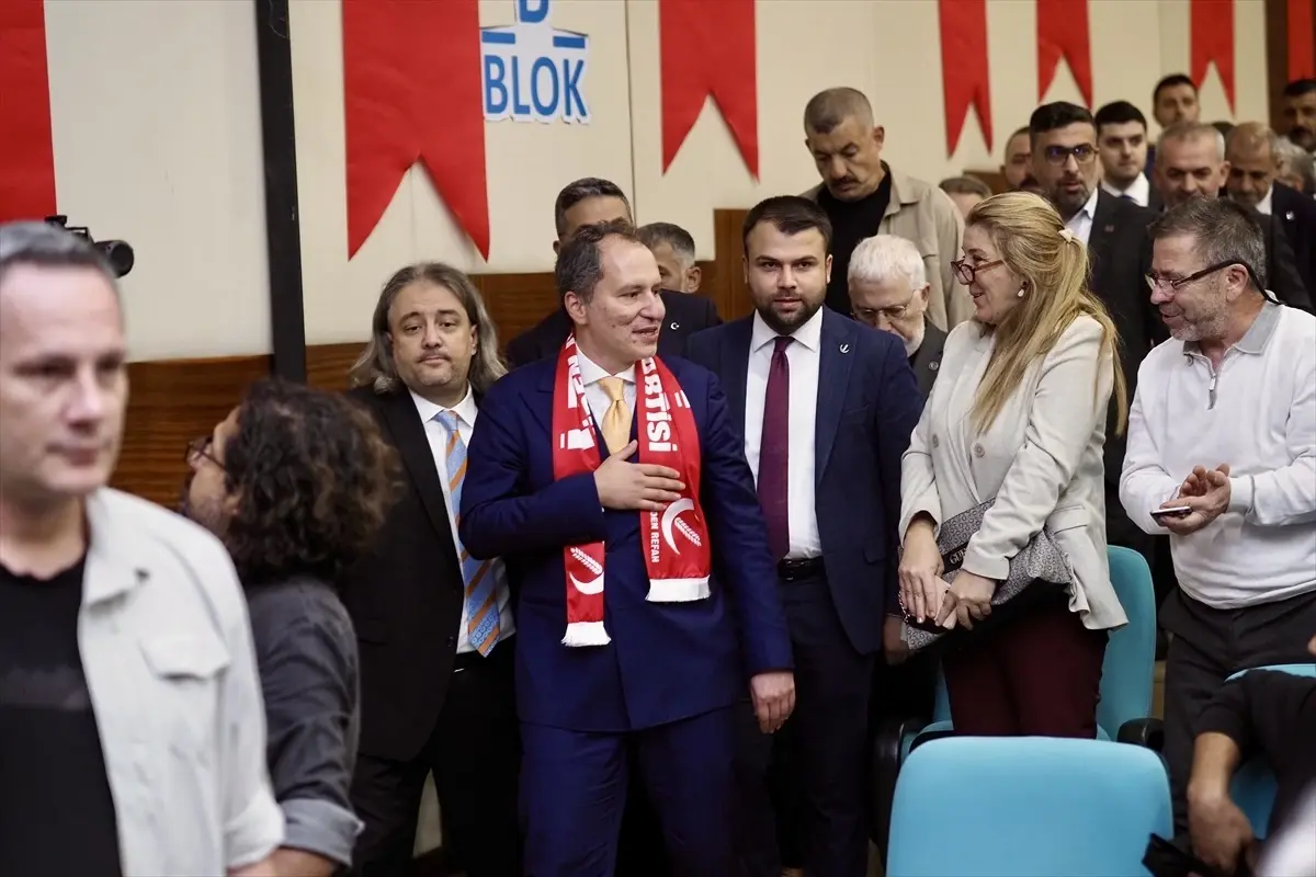 Fatih Erbakan, İzmir İl Kongresi'nde Milli Görüş Vurgusu Yaptı