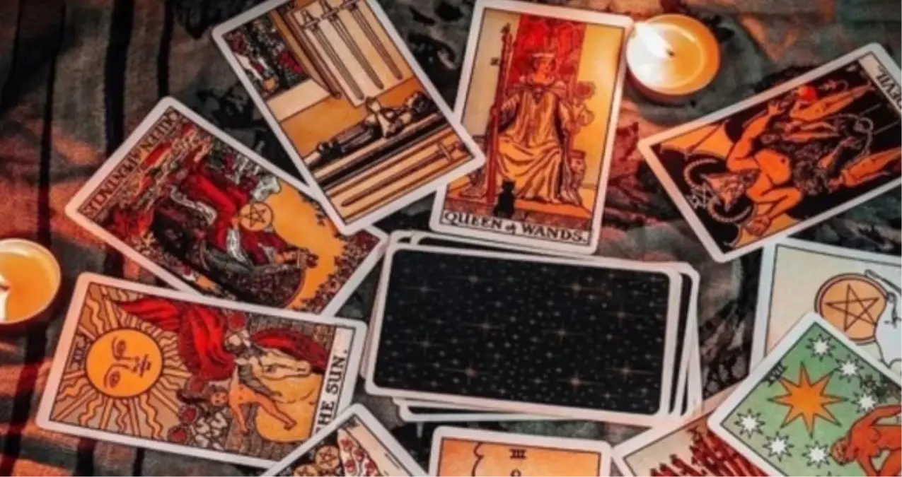 17 Ekim 2025 Günlük Tarot Falı: 17 Ekim Cuma günü seni neler bekliyor? Günlük Tarot kart açılımı!
