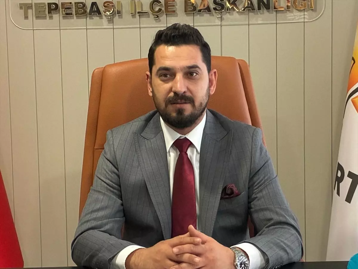AK Parti Tepebaşı İlçe Başkanı, Belediyenin Borç Politikasını Eleştirdi