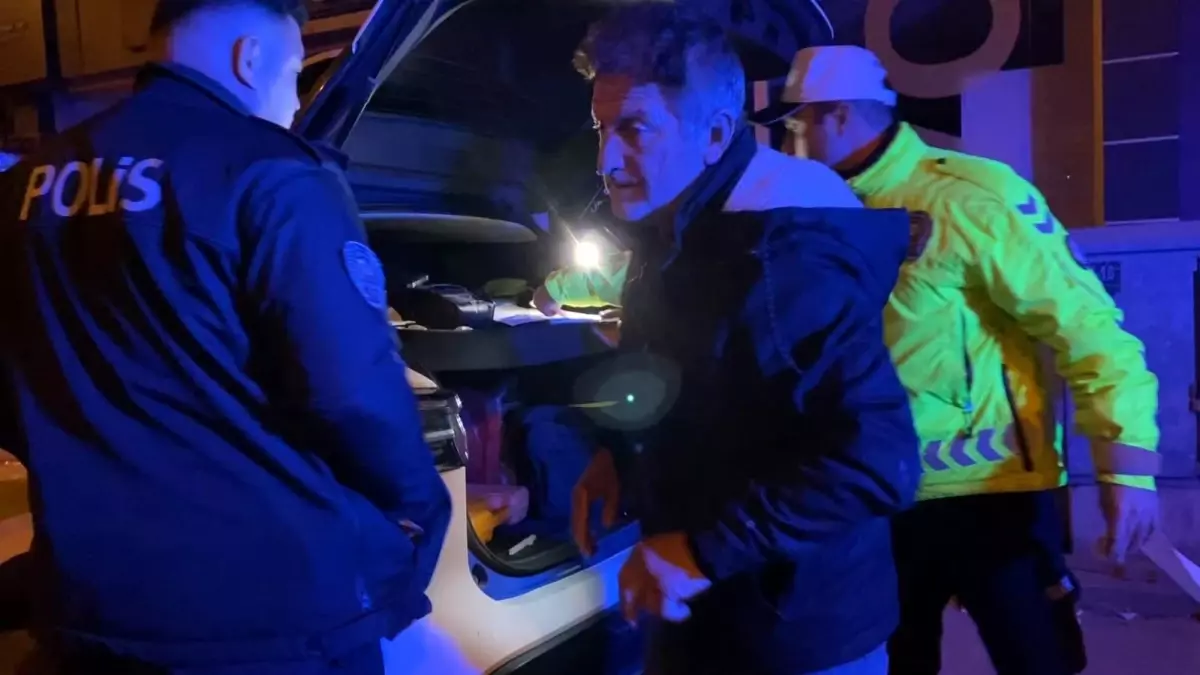 Alkollü Sürücü, 1989 Model Aracını Öve Öve Bitiremedi