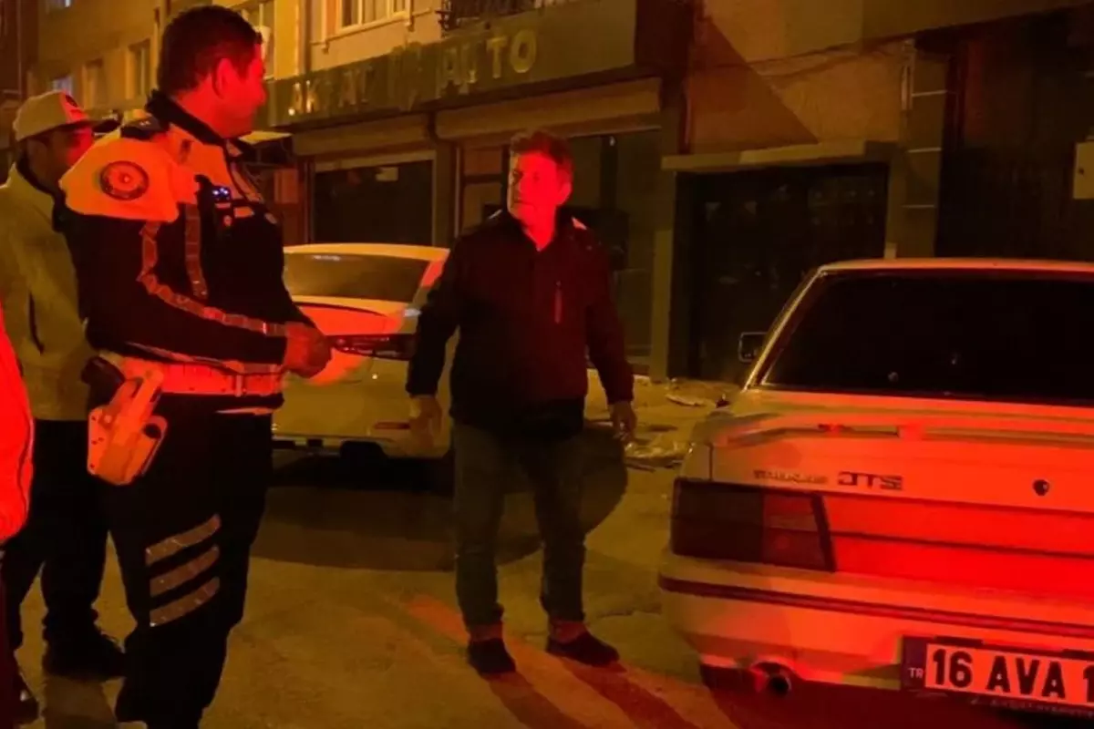 Alkollü yakalandı, aracını öve öve bitiremedi