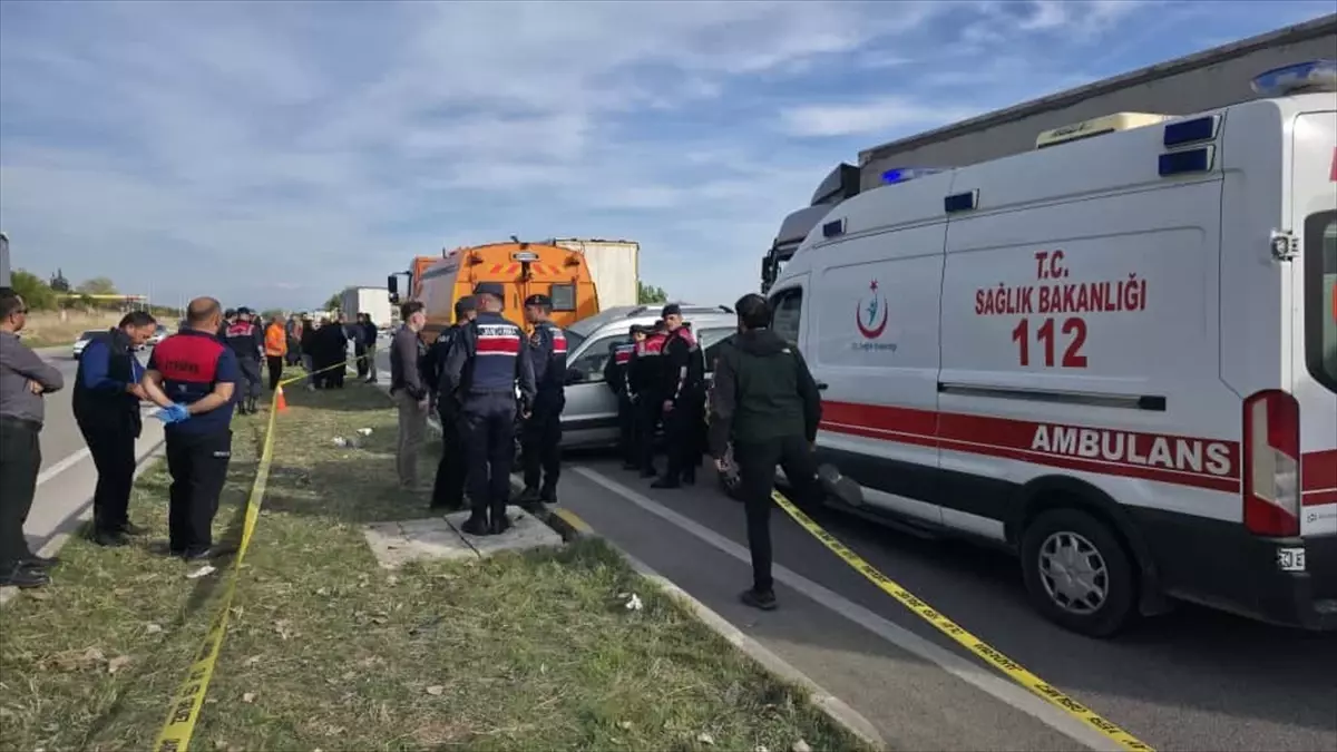 Gümüşhacıköy'de Trafik Kazası: 4 Kişi Hayatını Kaybetti