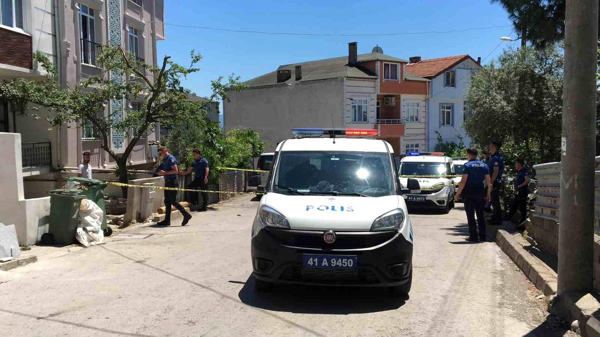 "Annene sürprizim var" diyerek saldırmış