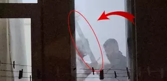 Evine çağırdığı arkadaşını kılıçla rehin aldı