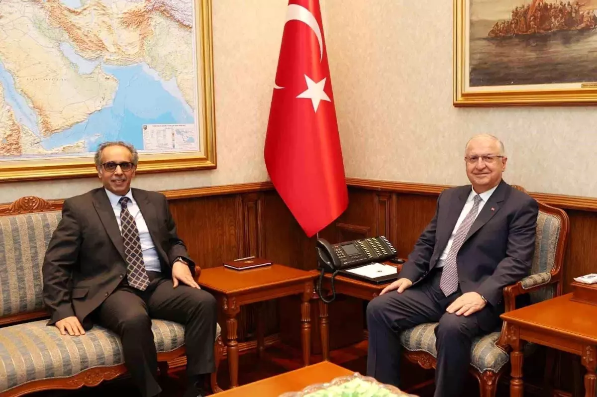 Bakan Güler Kuveyt'in Ankara Büyükelçisi al Adwani'yi kabul etti.