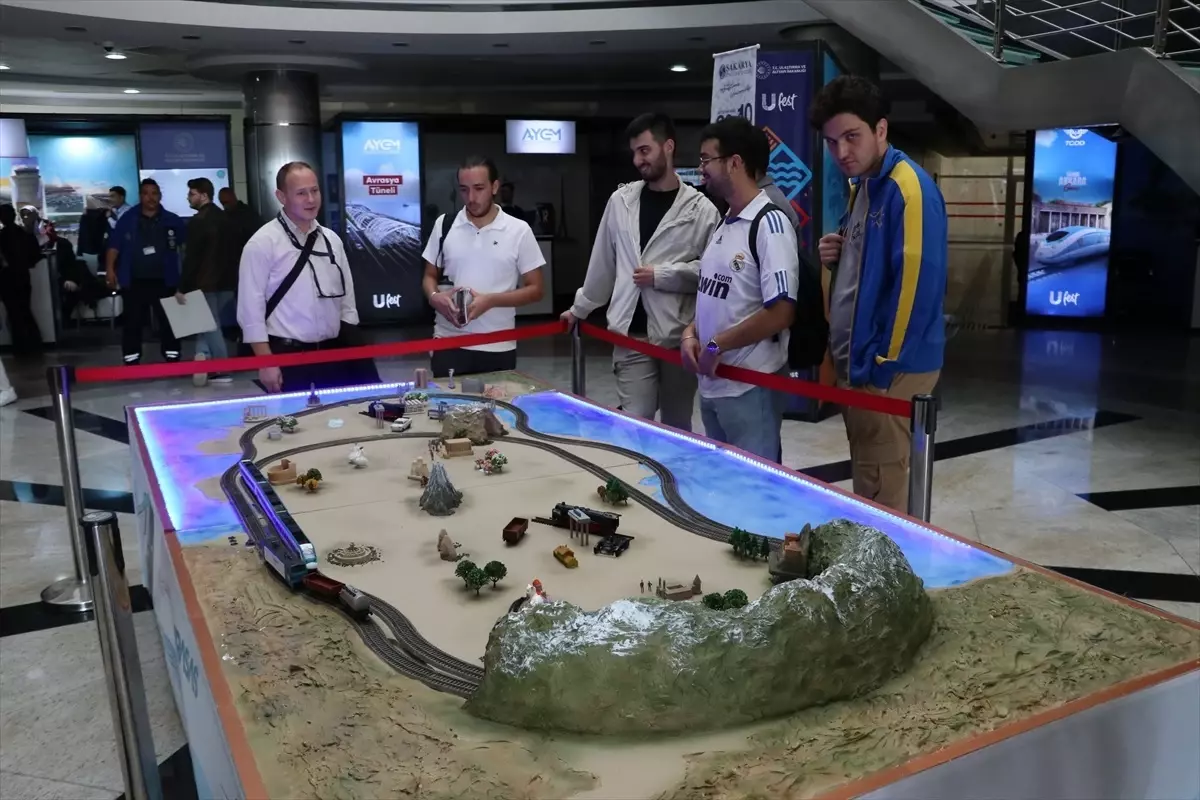 Ulaştırma Bakan Yardımcısı Osman Boyraz, Sakarya'da Üniversite Öğrencileriyle Buluştu