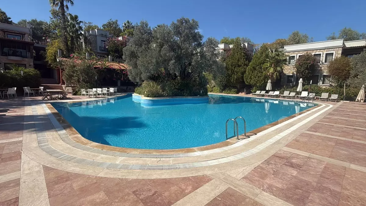 Bodrum'daki Oteller Su Tasarrufu İçin Havuzları Boşaltmıyor