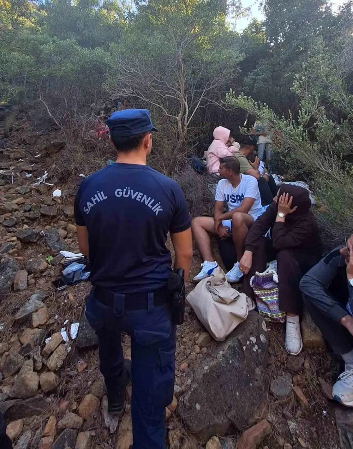 Fethiye'de 59 Düzensiz Göçmen ve 3 Kaçakçı Yakalandı