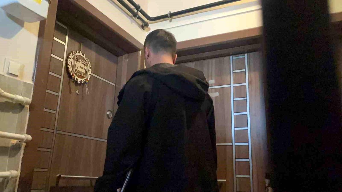 Eskişehir'de Çocuğunu Döven Baba Tutuklandı, Aileye Sosyal Hizmetler Yöneticileri Ziyaret Gerçekleştirdi