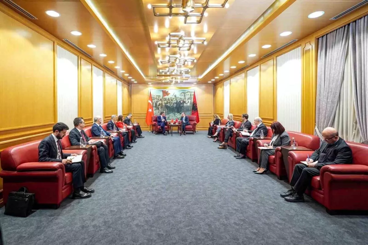 Cumhurbaşkanı Yardımcısı Cevdet Yılmaz, Arnavutluk Cumhurbaşkanı ile Görüştü