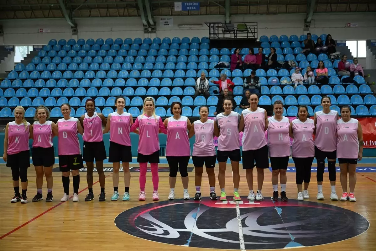 Edirne'de Kadınlar Basketbol Maçı ile Meme Kanseri Farkındalığı Yaratıldı