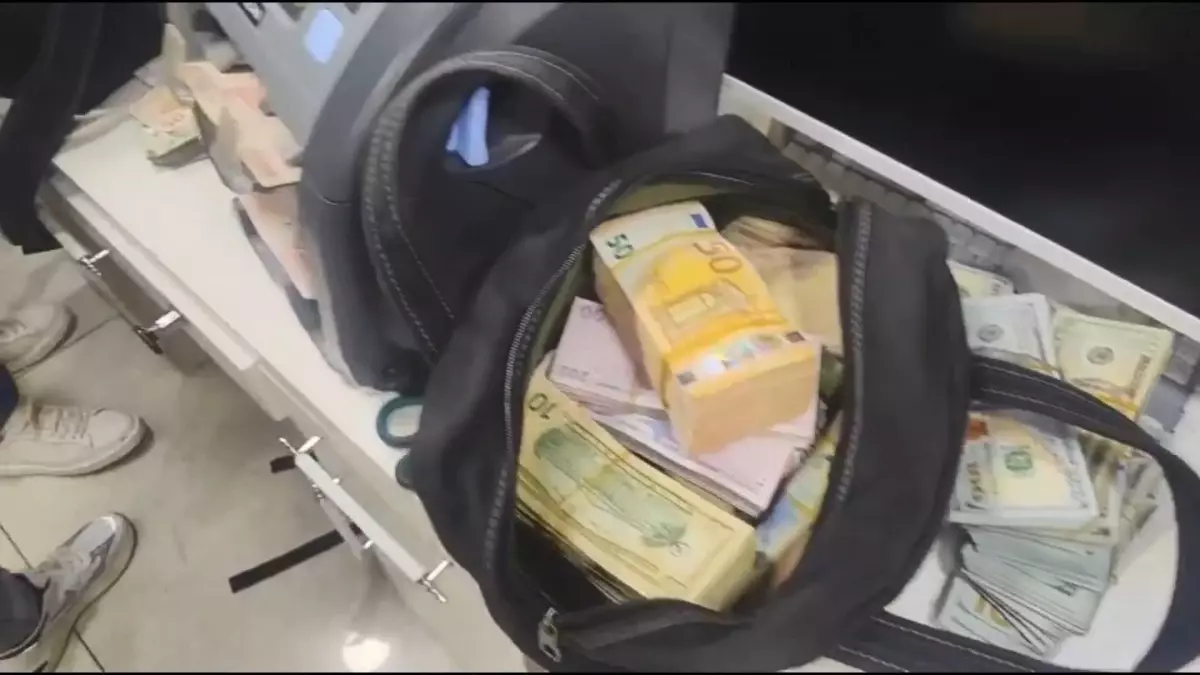 Hayali İşlemle 1,3 Milyar Lira Suç Geliri Elde Edenlere Operasyon: 33 Tutuklama