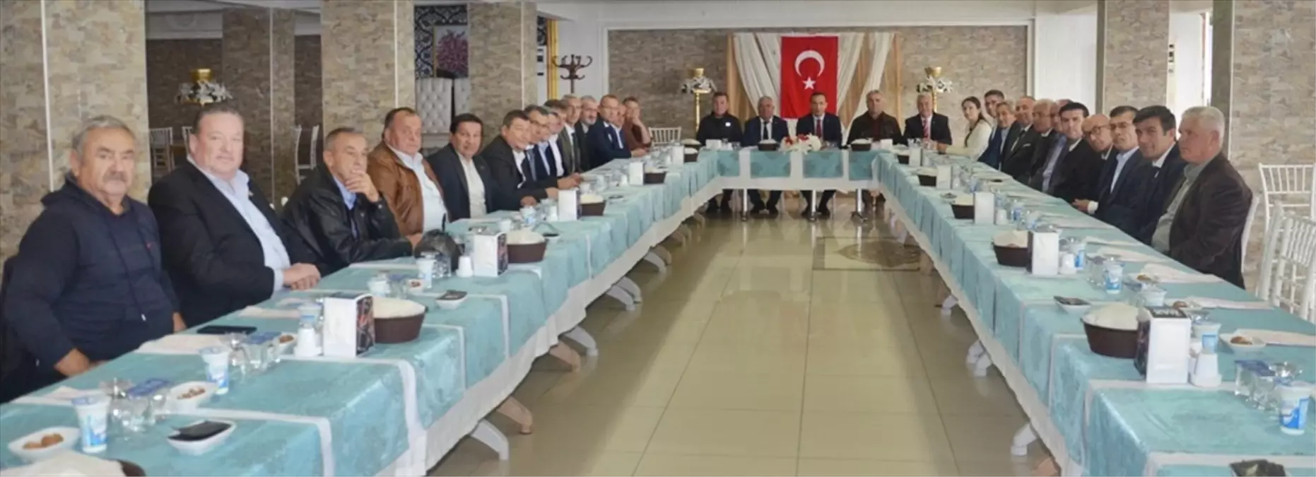 Gelibolu Kaymakamı Cihat Koç, Muhtarlarla Bir Araya Geldi