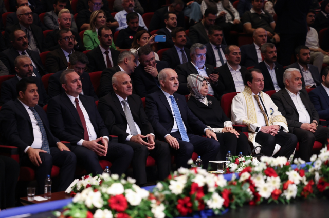 Kurtulmuş kürsüden Kürtçe çağrı yaptı, aynı mesaj TBMM hesabından da paylaşıldı Kurtulmuş kürsüden Kürtçe çağrı yaptı, aynı mesaj TBMM hesabından da paylaşıldı