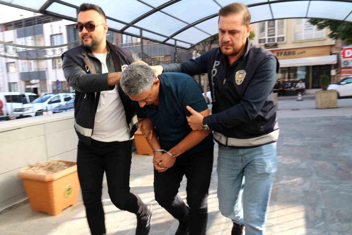 Eskişehir'de Baba, Çocuğunu Tekmeleyerek Adliyeye Sevk Edildi