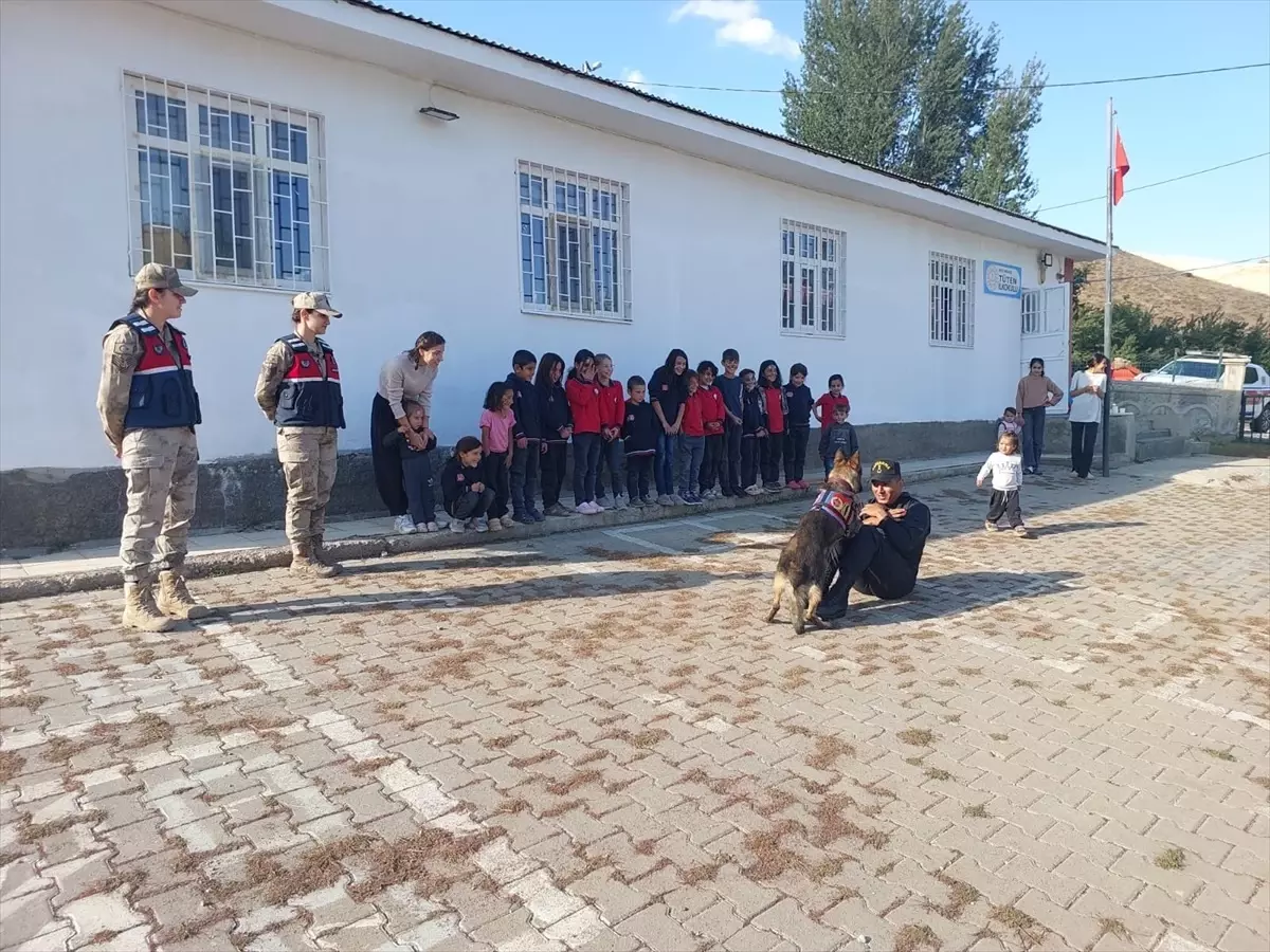 Muş'ta Öğrencilere Trafik ve Güvenlik Eğitimi