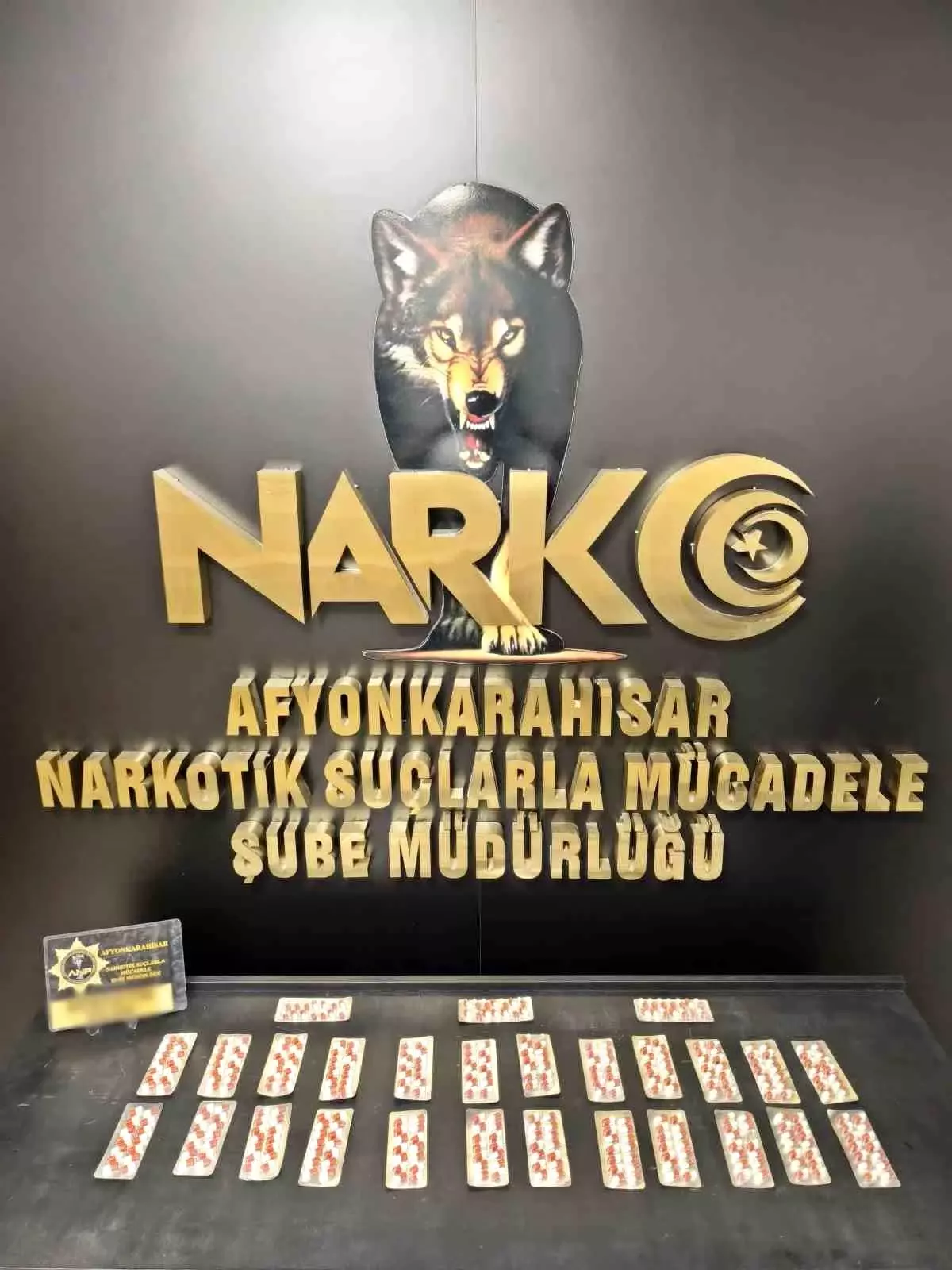 Afyonkarahisar'da Sentetik Uyuşturucu Operasyonu: 376 Hap Ele Geçirildi