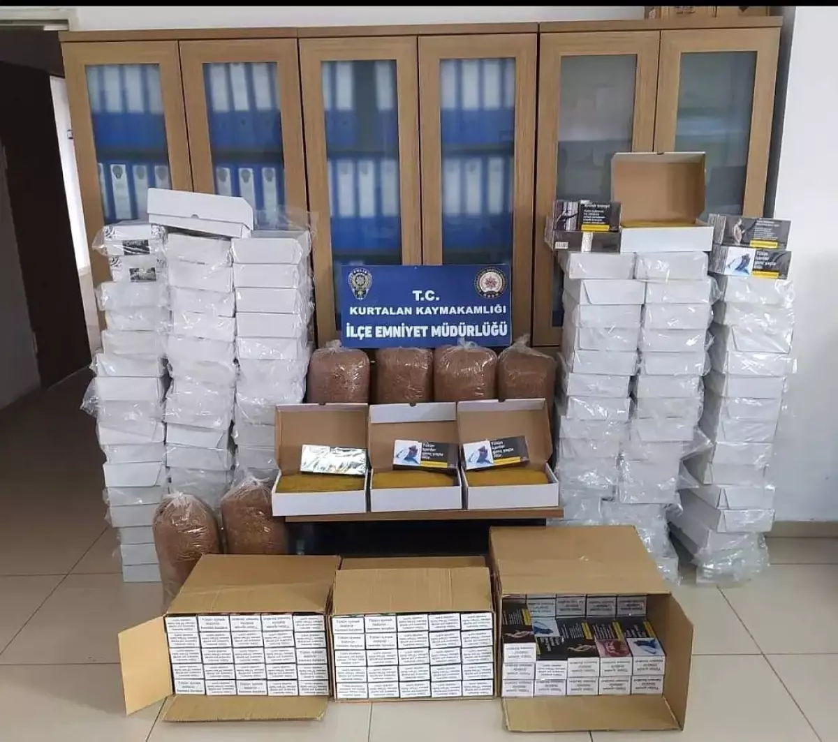 Siirt'te 140 kilo tütün ve 30 bin makaron ele geçirildi