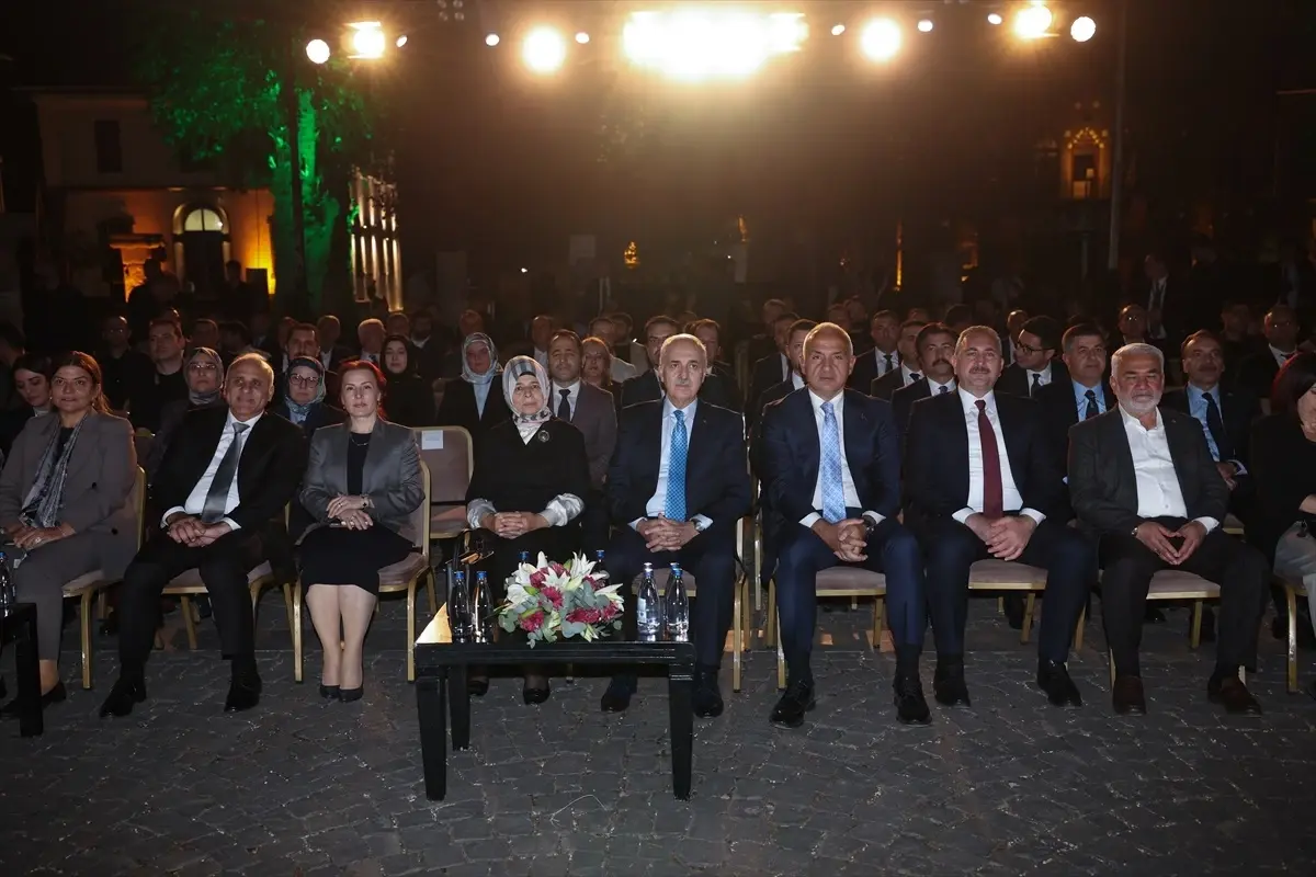 TBMM Başkanı Kurtulmuş, Diyarbakır Kültür Yolu Festivali'nde Antakya Medeniyetler Korosu'nu Dinledi