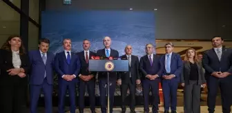 TBMM Başkanı Kurtulmuş, Kürtçe Şiir Okudu