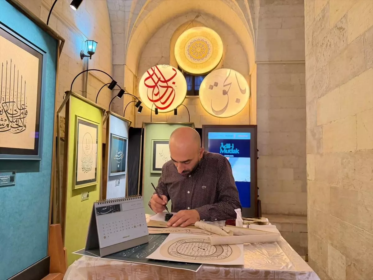 Mardin Kültür Yolu Festivali'nde 'Adil-i Mutlak' Hat Sergisi Açıldı