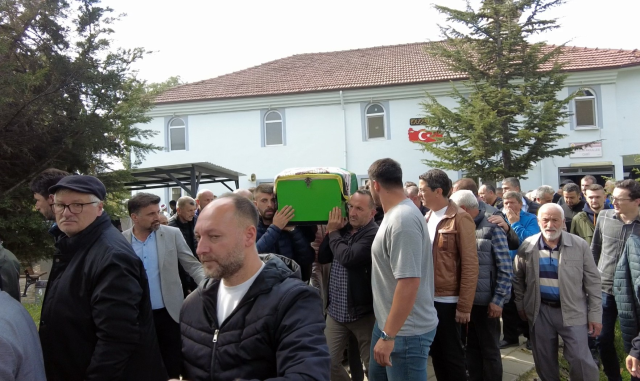 arac otobus duragina daldi vefat eden genc kadin 19161366 569 m