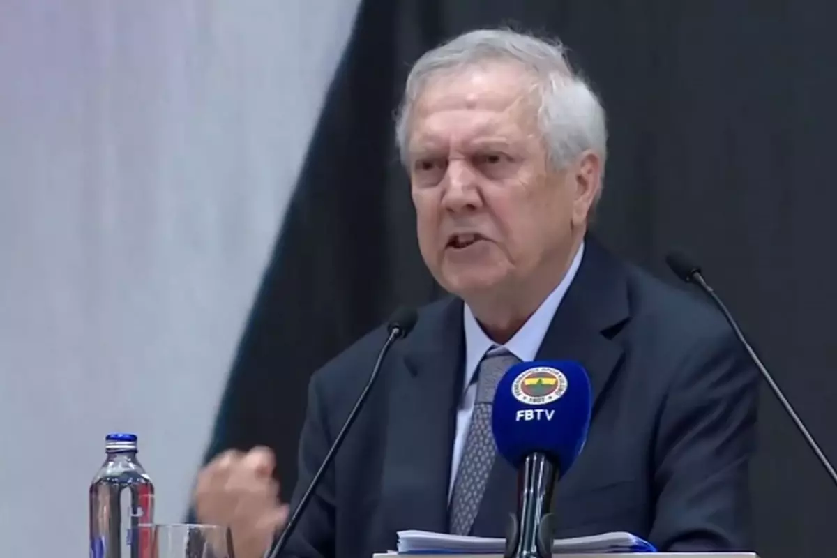 Aziz Yıldırım&apos;dan Ali Koç&apos;a bomba sözler: Fenerbahçe kötü olsun dediysem şerefsizim