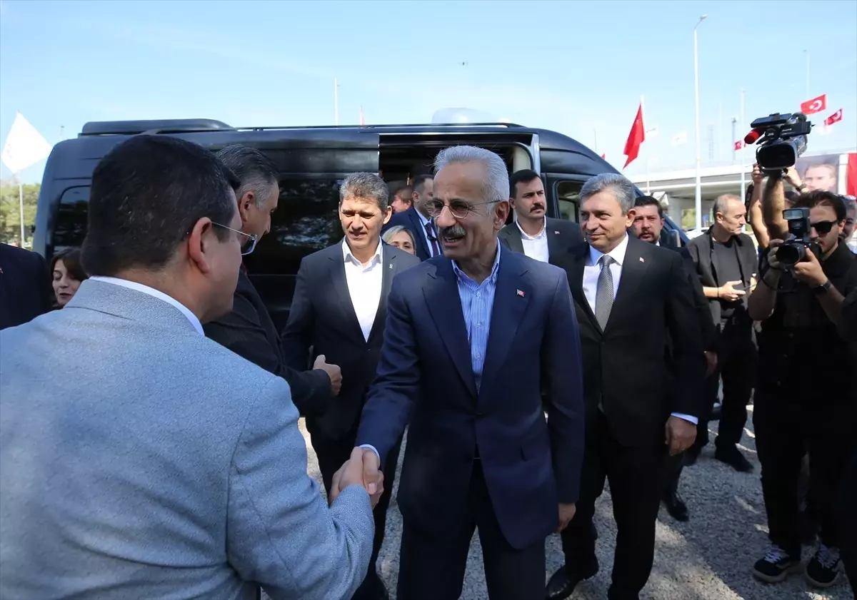 Bakanlar Uraloğlu ve Ersoy, Kepezüstü ve Sanayi Farklı Seviyeli Kavşakları Açılış Törenine katıldı