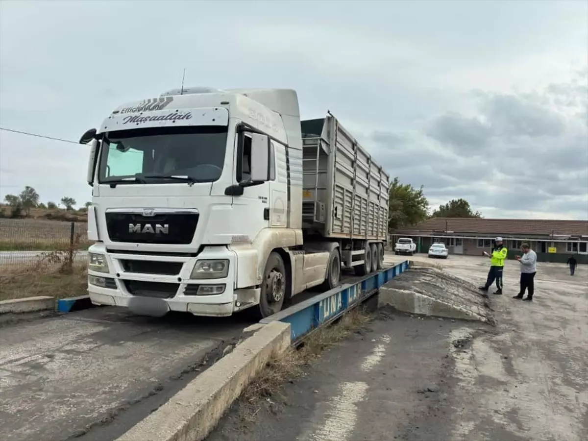Edirne'de Taşıma Sınırını Aşan Kamyon Sürücüsüne 51 Bin Lira Ceza