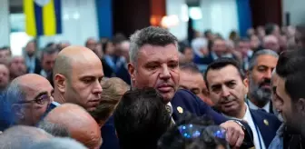 Fenerbahçe Yüksek Divan Kurulu'nda Aziz Yıldırım ve Hamdi Akın Arasında Tartışma