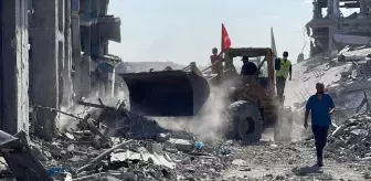 İHH Gazze'de Enkaz Kaldırma ve Temizlik Çalışmalarına Başladı