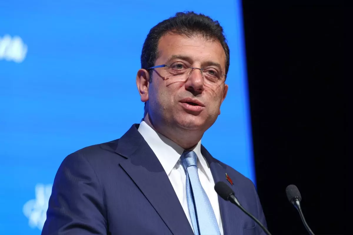 İmamoğlu'nun 'savcılara hakaret' davası düştü